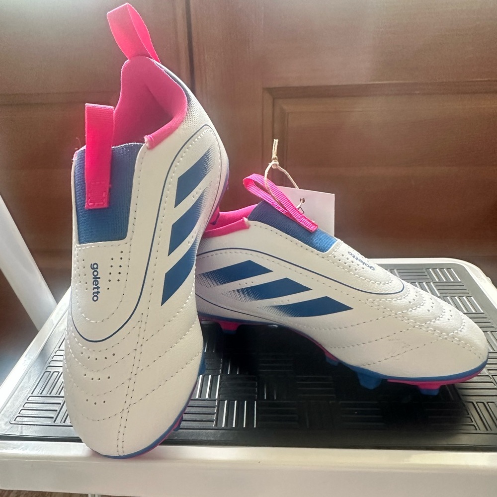 NEW!! Adidas Goletto kids soccer cleats